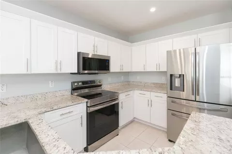 Kitchen - 6407 Barksdale Way, Riverview, FL 33578 photo 2 of 3