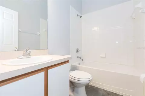 Bath - 6407 Barksdale Way, Riverview, FL 33578 photo 4 of 4