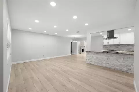 Living - 2564 Roberta St, Largo, FL 33771 photo 4 of 7