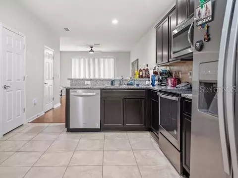 Kitchen - 9157 Hillcroft Dr, Riverview, FL 33578 photo 2 of 2