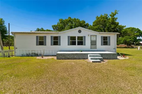 1710 Cowart Rd, Plant City, FL 33567