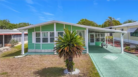 35801 Brisa Dr, Zephyrhills, FL 33541