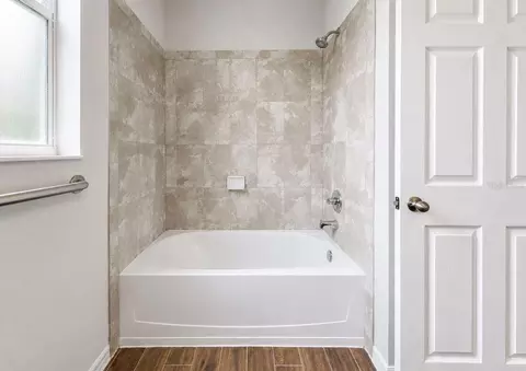 Bath - 13101 Done Groven Dr, Dover, FL 33527 photo 6 of 6