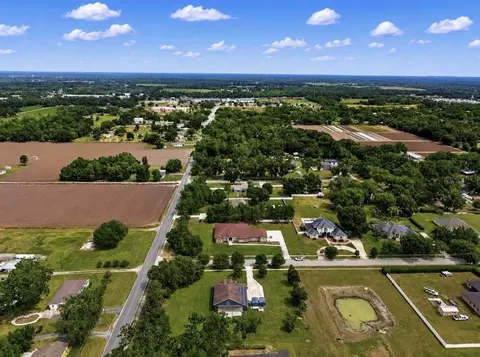View/Area - 13101 Done Groven Dr, Dover, FL 33527 photo 5 of 8