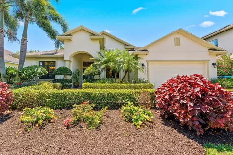 10220 Blossom Trl, Seminole, FL 33772
