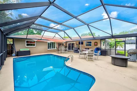 Exterior - 14339 110th Ter, Largo, FL 33774 photo 5 of 14