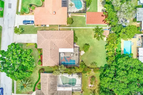 View/Area - 14339 110th Ter, Largo, FL 33774 photo 2 of 7