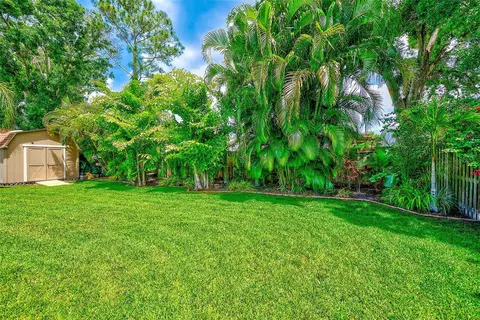 Exterior - 14339 110th Ter, Largo, FL 33774 photo 13 of 14