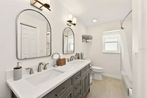 Bath - 14339 110th Ter, Largo, FL 33774 photo 2 of 3