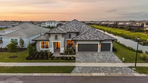 8532 Beechlake Ct, Sarasota, FL 34240