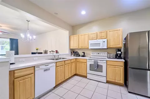 Kitchen - 5014 Pond Ridge Rd, Riverview, FL 33578 photo 1 of 3