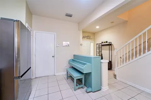 Entry Way - 5014 Pond Ridge Rd, Riverview, FL 33578 photo 3 of 5
