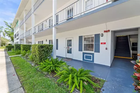 400 Glennes Ln #111, Dunedin, FL 34698