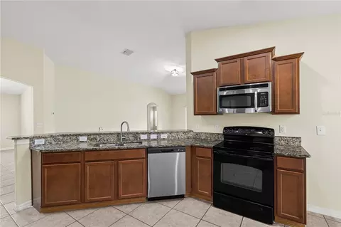 Kitchen - 13181 Royal Pines Ave, Riverview, FL 33579 photo 2 of 2