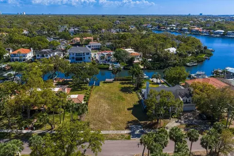 5024 S The Riviera St, Tampa, FL 33609