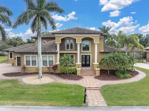 1067 Ashland Ave, Tarpon Springs, FL 34689