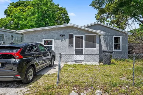 1303 37th St NW, Winter Haven, FL 33881