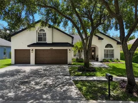 6004 Merlinwood Dr, Lithia, FL 33547