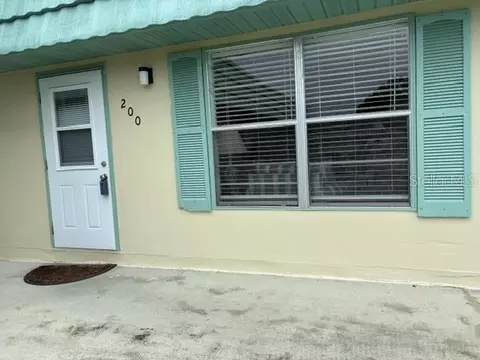 101 Cambridge Trl #200, Sun City Center, FL 33573