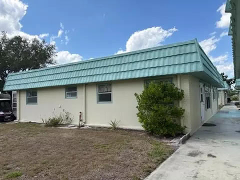 101 Cambridge Trl #200, Sun City Center, FL 33573