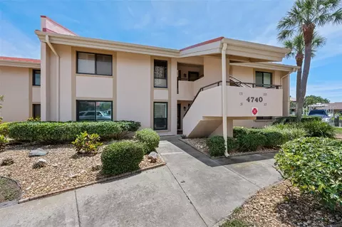 4740 Brittany Dr S #31, Saint Petersburg, FL 33715
