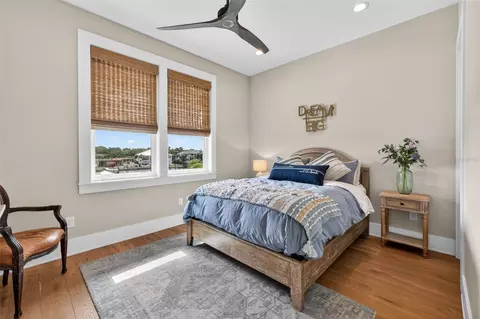 Bedroom - 413 Buttonwood Ln, Largo, FL 33770 photo 4 of 5