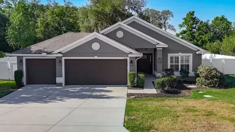 12244 Loopback Dr, San Antonio, FL 33576