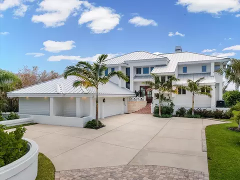 433 St Andrews Dr, Belleair, FL 33756