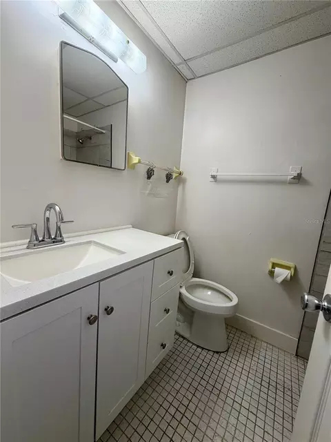 Bath - 3112 SE 29th Ter, Okeechobee, FL 34974 photo 4 of 5
