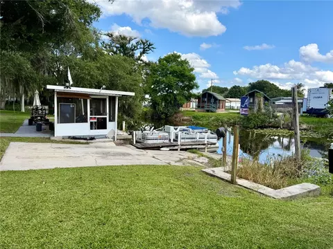 Exterior - 3112 SE 29th Ter, Okeechobee, FL 34974 photo 9 of 12