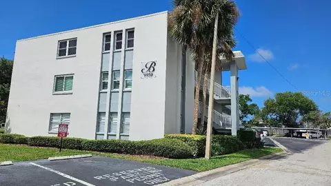 9950 47th Ave N #303, Saint Petersburg, FL 33708