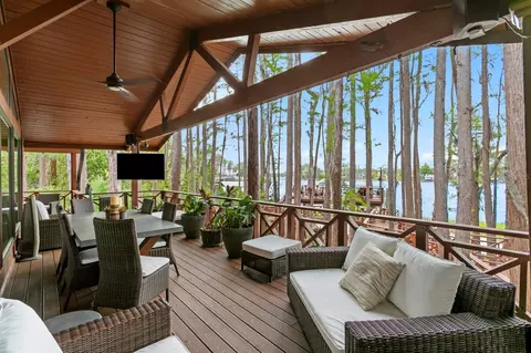 8817 Roberts Rd, Odessa, FL 33556
