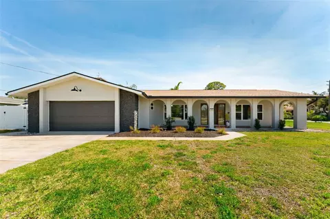 140 88th Ave NE, Saint Petersburg, FL 33702