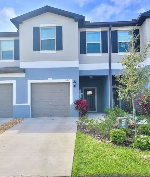 5122 Forum Blvd, Holiday, FL 34690