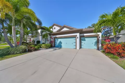 6646 Park Strand Dr, Apollo Beach, FL 33572