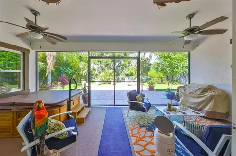 Exterior - 6646 Park Strand Dr, Apollo Beach, FL 33572 photo 3 of 10
