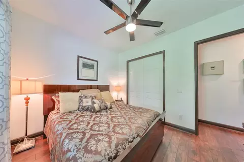 Bedroom - 6646 Park Strand Dr, Apollo Beach, FL 33572 photo 9 of 10