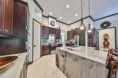 Kitchen - 6646 Park Strand Dr, Apollo Beach, FL 33572 photo 2 of 6