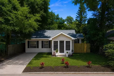 1175 Highland Ct N, Saint Petersburg, FL 33701