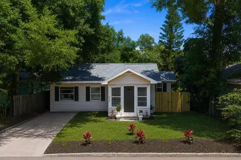 1175 Highland Ct N, Saint Petersburg, FL 33701
