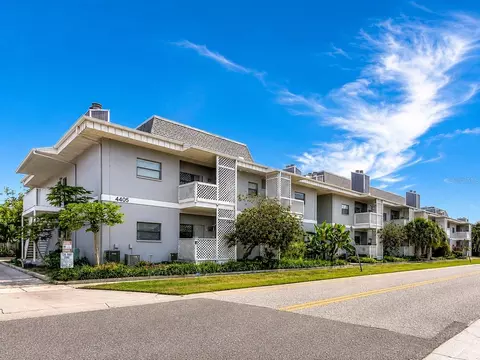 4405 W Fair Oaks Ave #18, Tampa, FL 33611