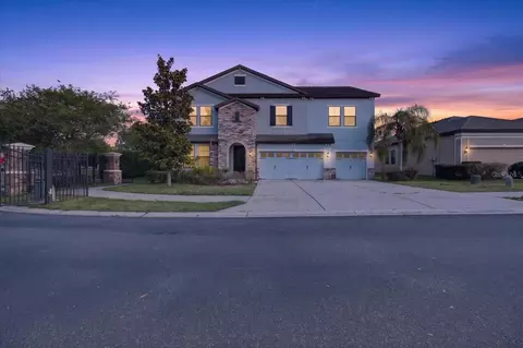 1389 Heritage Landings Dr, Lakeland, FL 33805