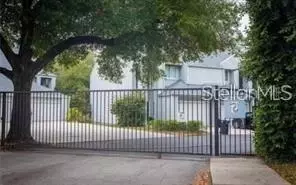 9726 Tiffany Oaks Ln #9726, Tampa, FL 33612
