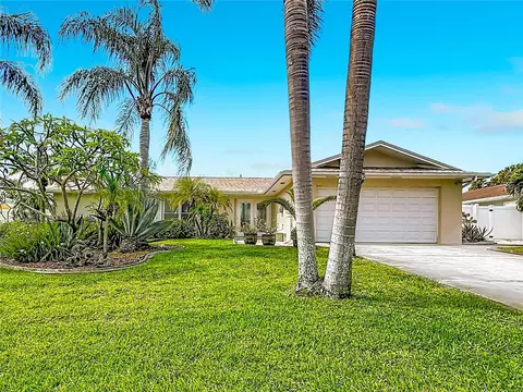 14482 110th Ter, Largo, FL 33774
