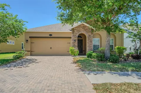 1667 Nature View Dr, Lutz, FL 33558