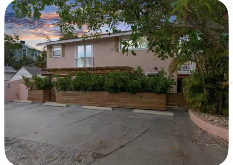 106 E Bay Dr, Treasure Island, FL 33706