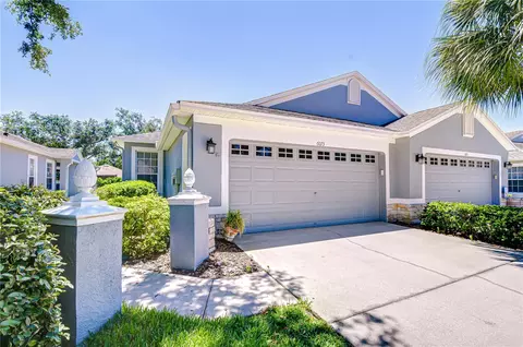 6073 Sandhill Ridge Dr, Lithia, FL 33547