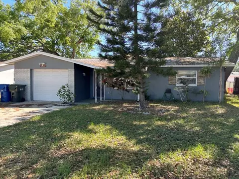 2203 Gladys St, Largo, FL 33774