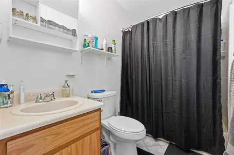 Bath - 3607 Cr 656, Webster, FL 33597 photo 1 of 2