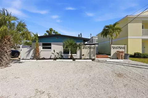 14906 N Bayshore Dr, Madeira Beach, FL 33708